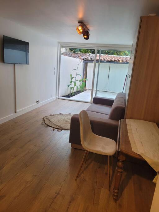 Lieu Unique Coeur De Avec Terrasse Et Jacuzzi